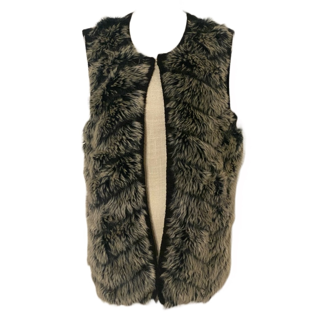 Eyeshadow Faux Fur Sweater Vest